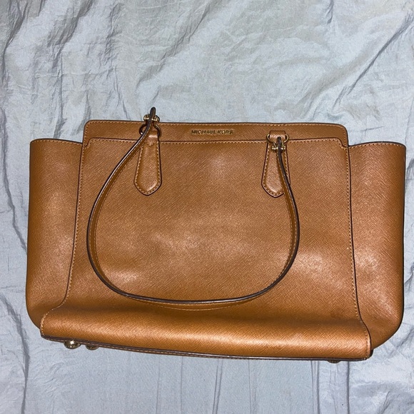 Micheal Kors leather bag - Picture 4 of 7